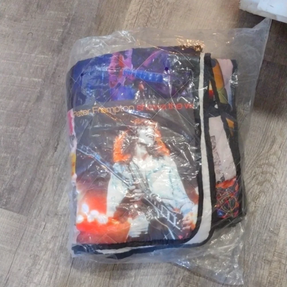 New Peter Frampton Full Size quilted bedspread Handmade Blanket